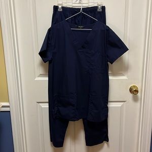 Women’s Scrubs, size M